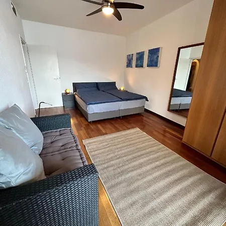 Apartment Vista *